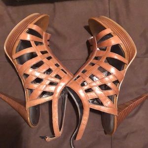 Marc fisher brown leather open toe comfy heels